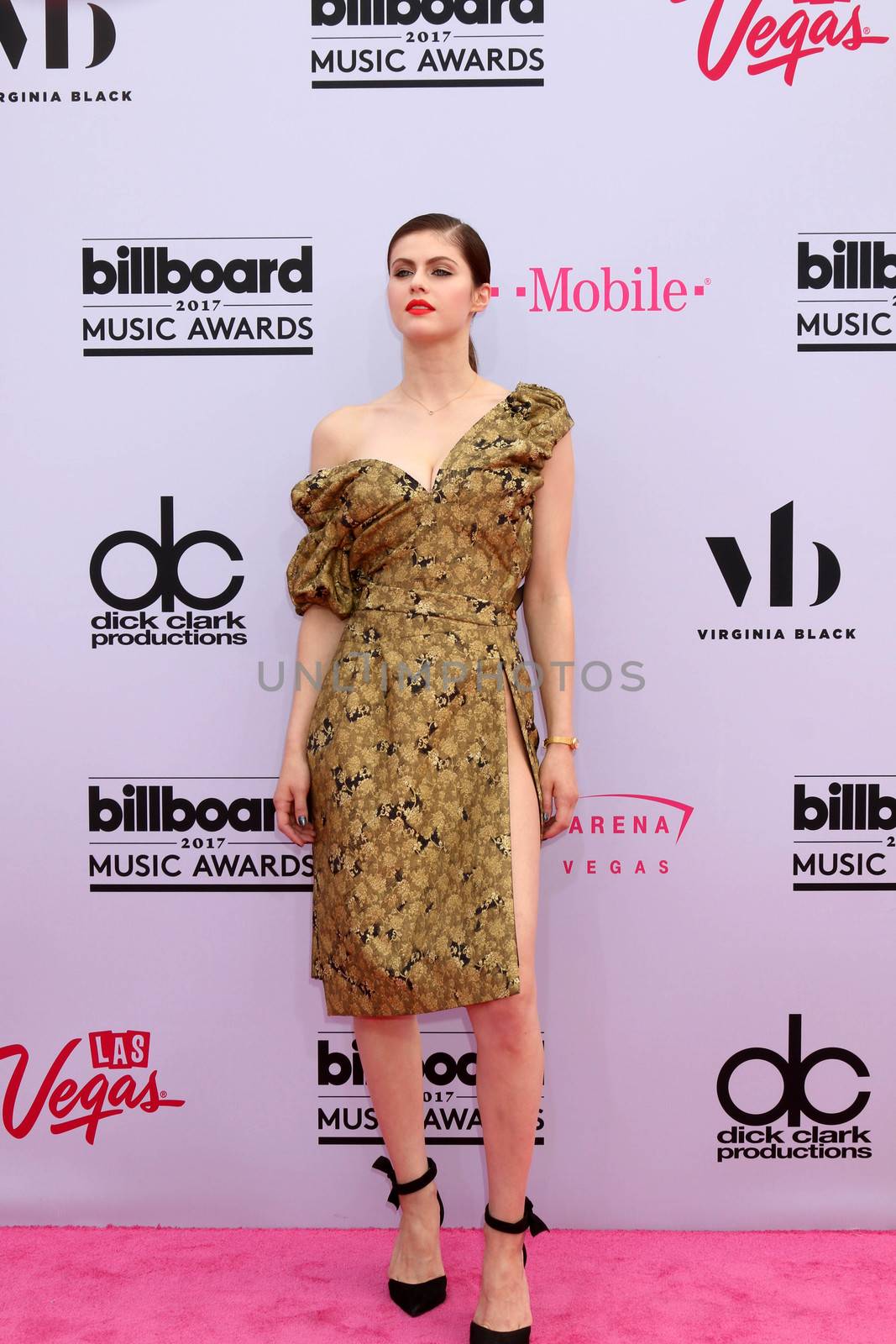 Alexandra Daddario
at the 2017 Billboard Awards Arrivals, T-Mobile Arena, Las Vegas, NV 05-21-17/ImageCollect by ImageCollect