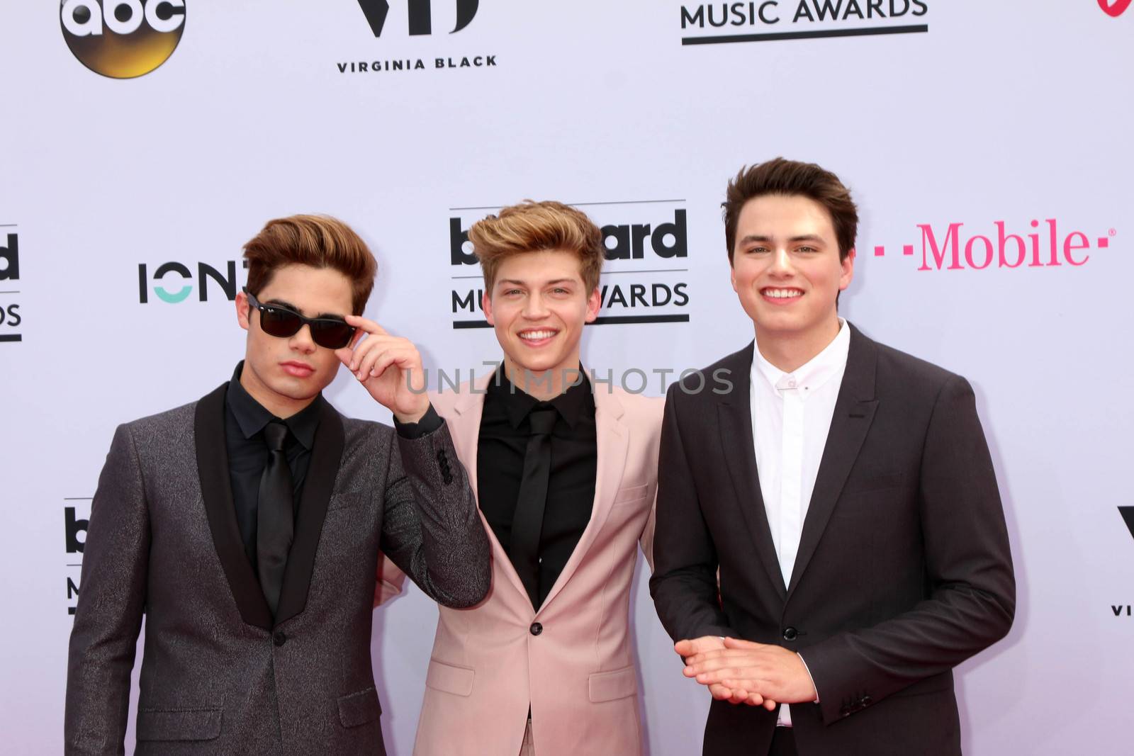 Emery Kelly, Ricky Garcia, Liam Attridge
at the 2017 Billboard Awards Arrivals, T-Mobile Arena, Las Vegas, NV 05-21-17