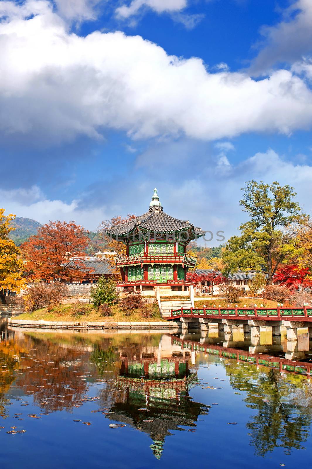 Gyeongbokgung Palace in autumn,South Korea. by gutarphotoghaphy