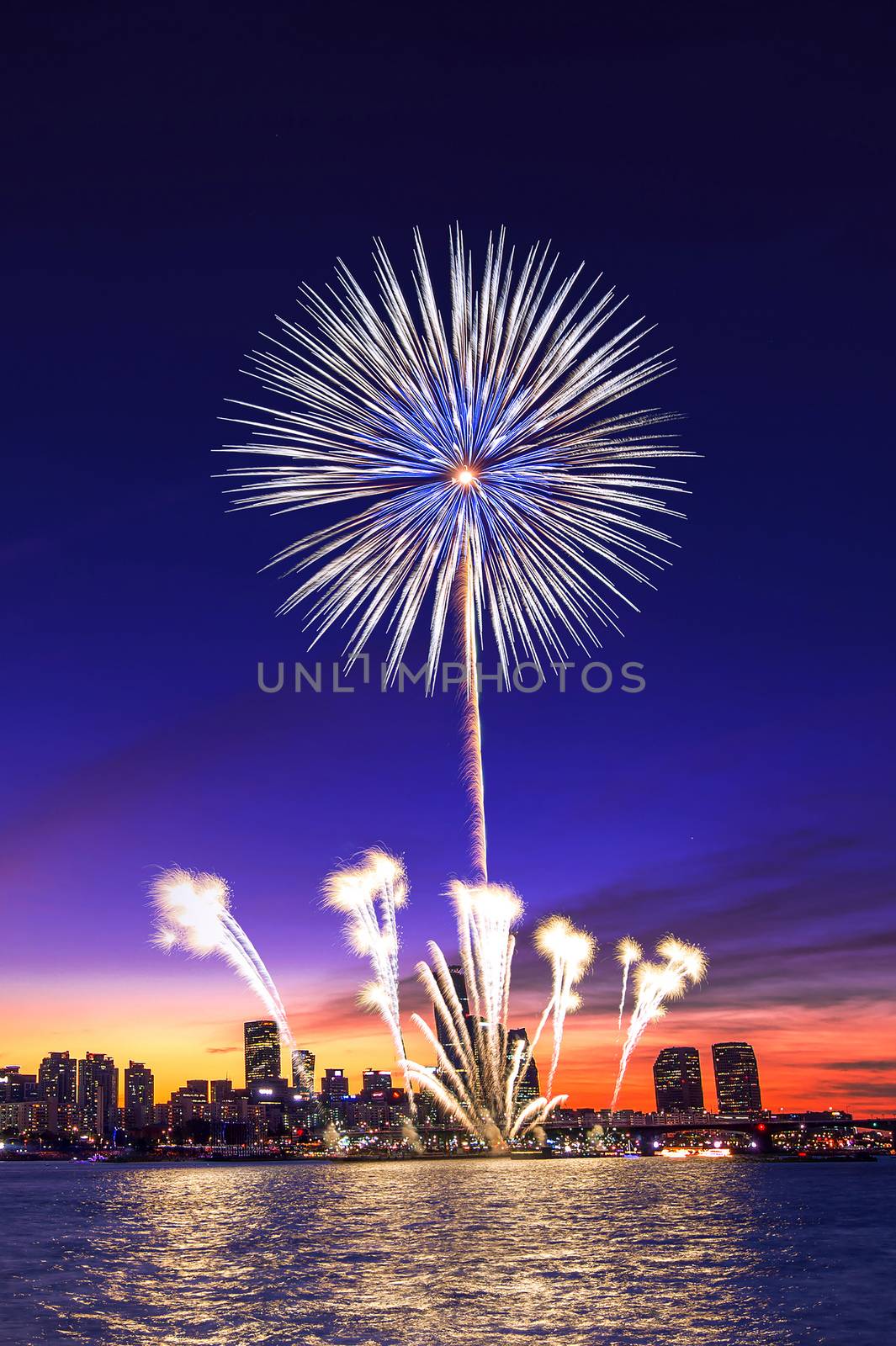 Seoul International Fireworks Festival in Korea. by gutarphotoghaphy