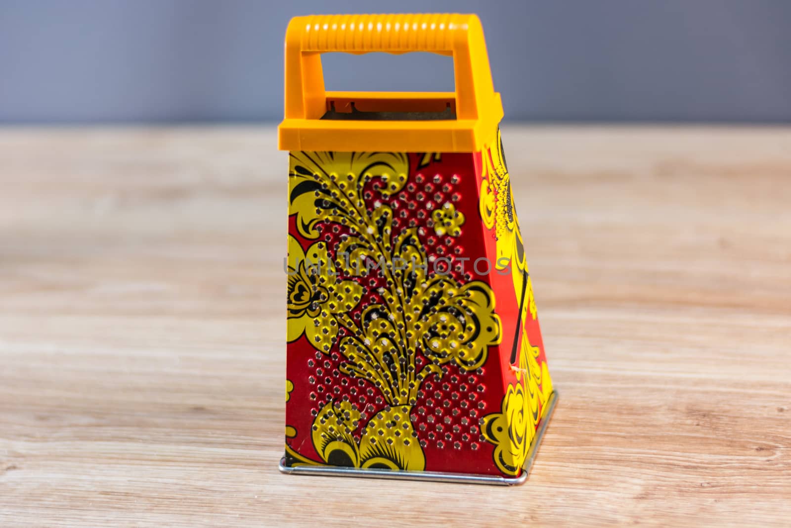 Vegetable grater with plastic stainless steel.