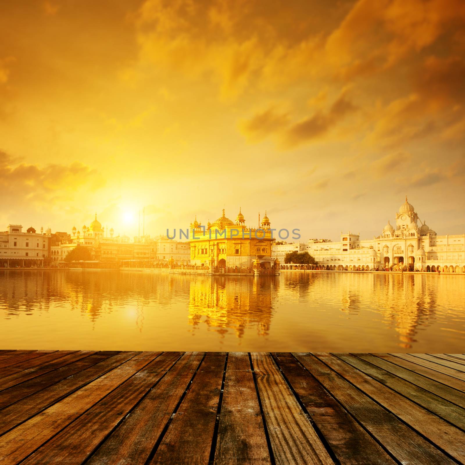 Golden sunrise at Golden Temple in Amritsar, Punjab, India.