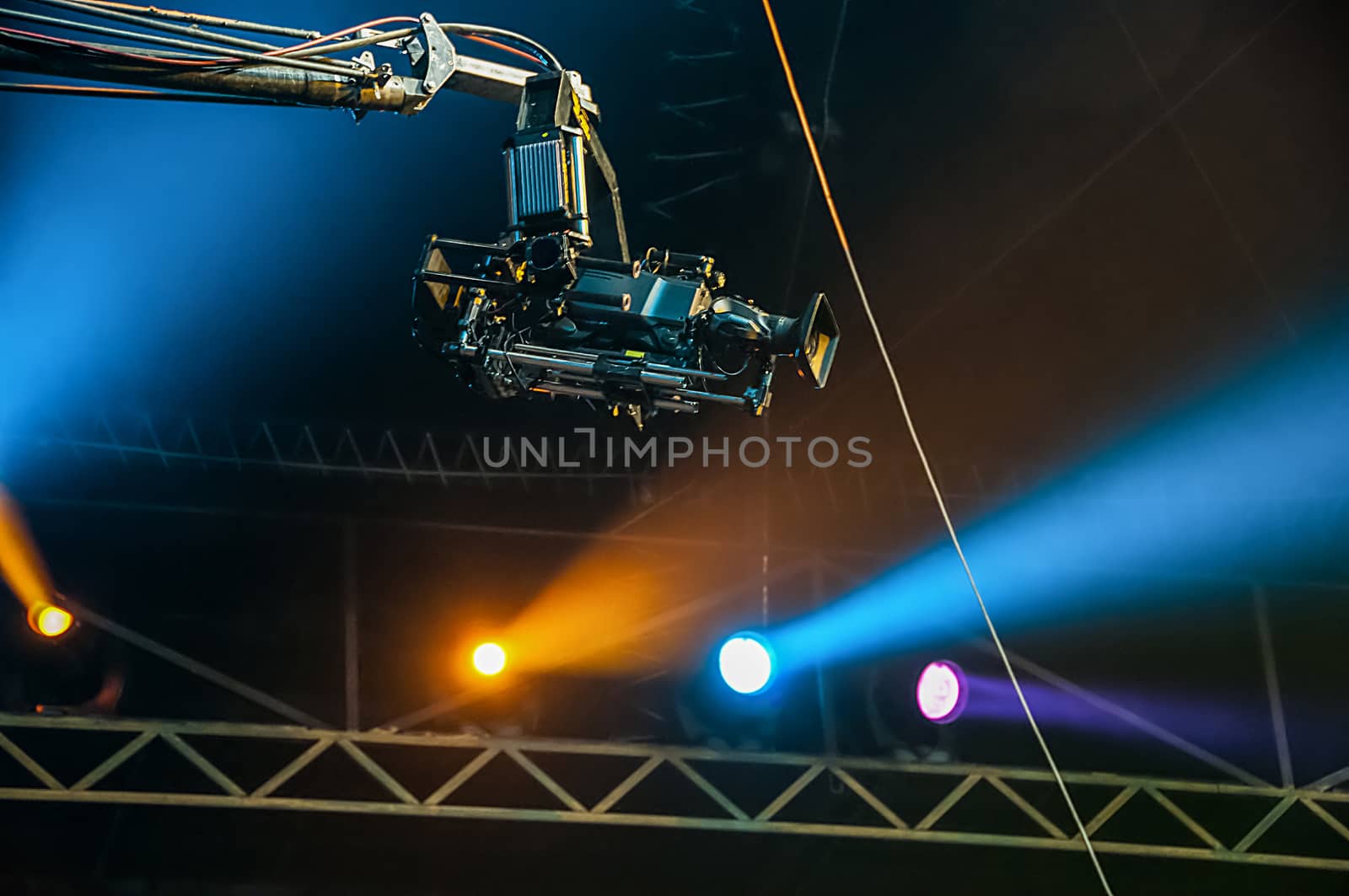 TV camera on crane by zeffss