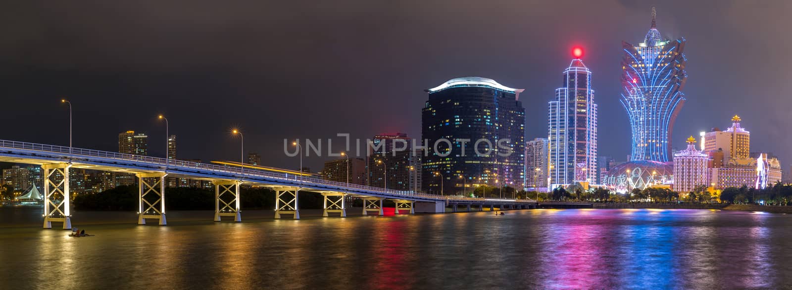 Macau cityscape Night by vichie81