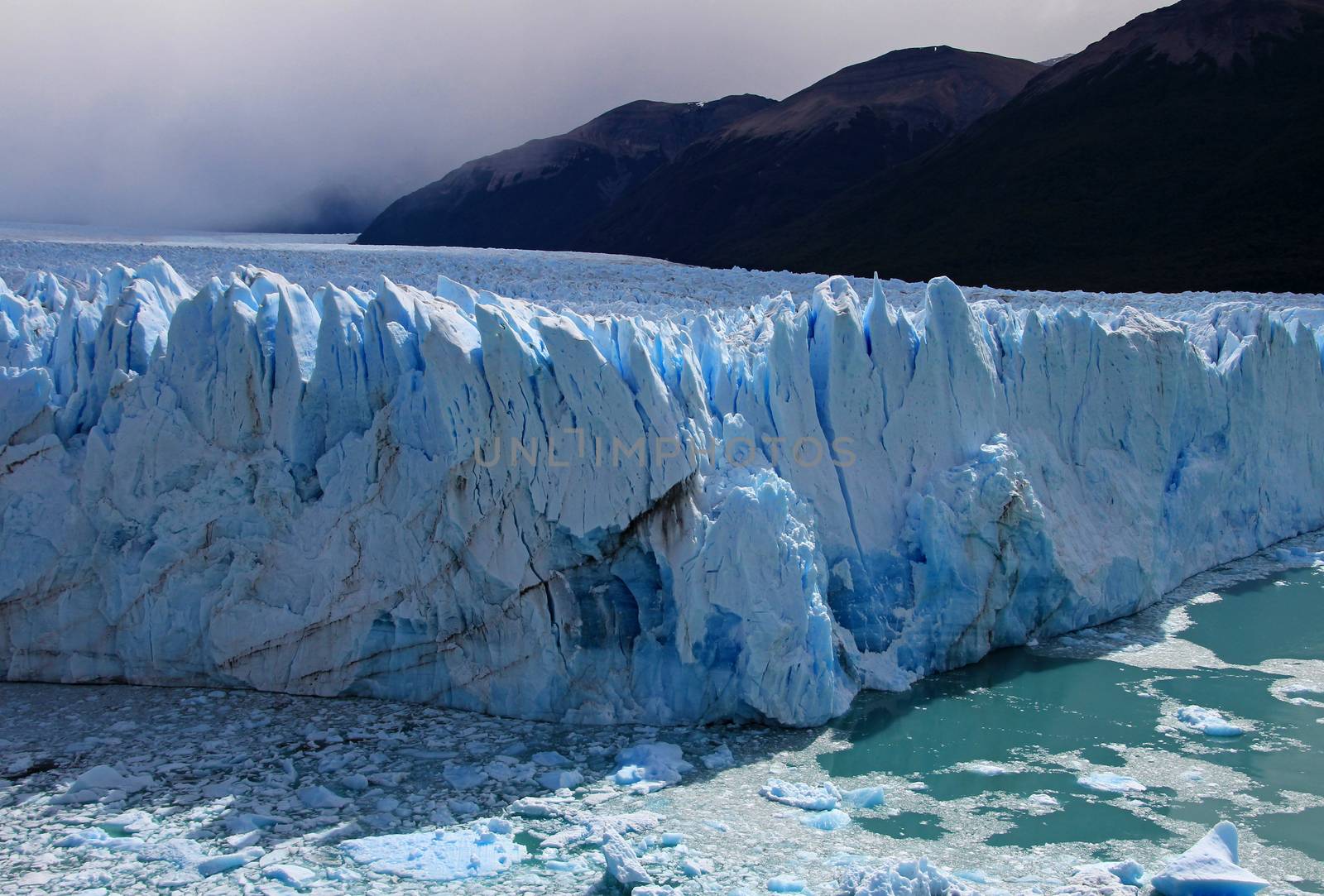 Perito Moreno glacier, Parque Nacional Los Glaciares, Patagonia, Argentina