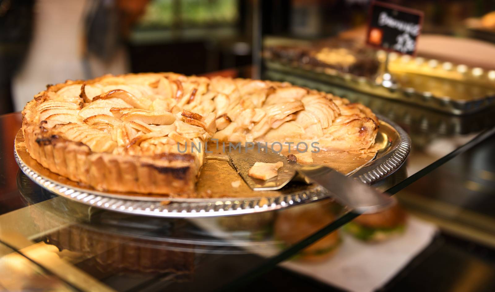 tasted apple pie in a famous bakery