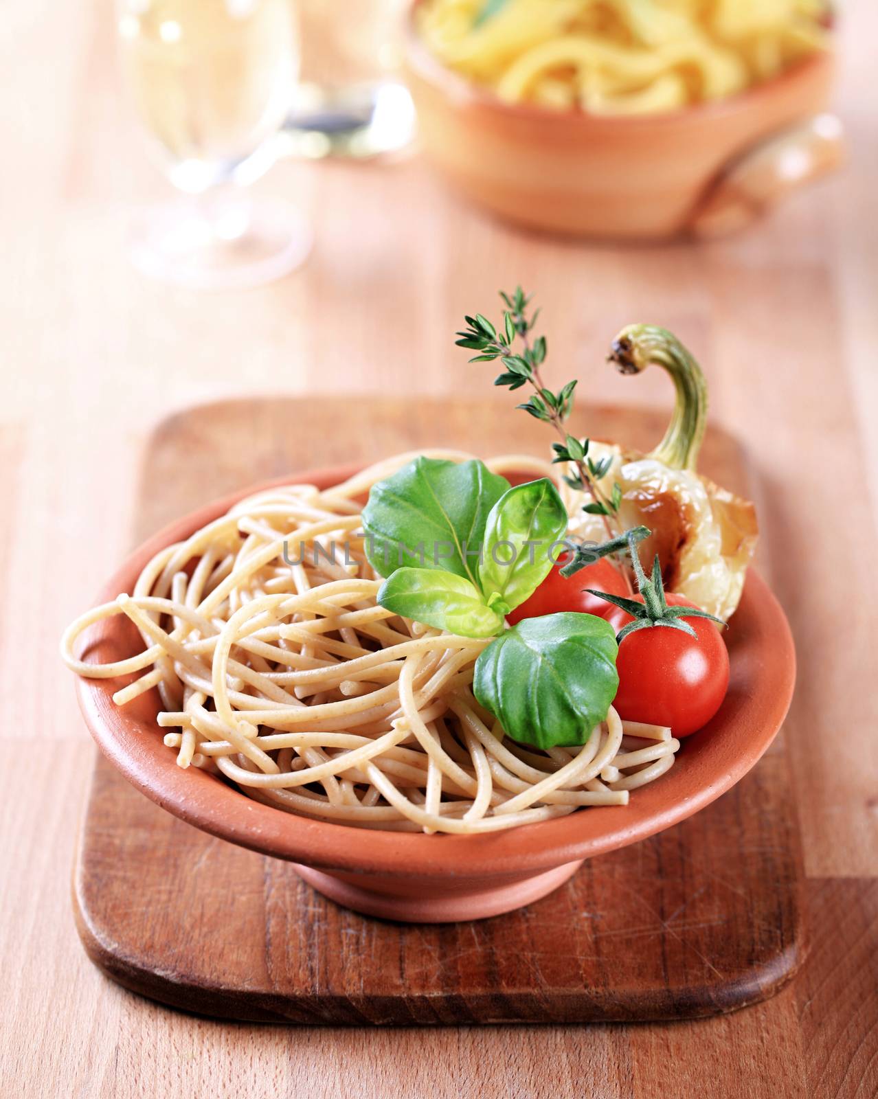 Whole wheat spaghetti by Digifoodstock