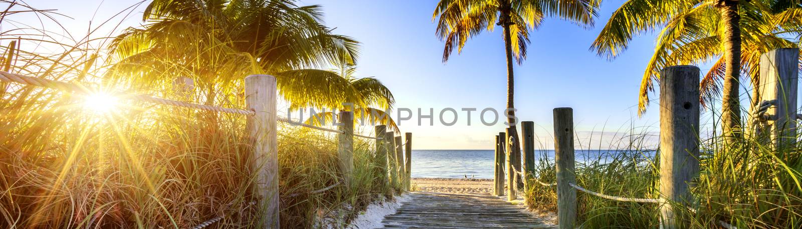 way to the beach in Key West, Miami, Floride, USA
