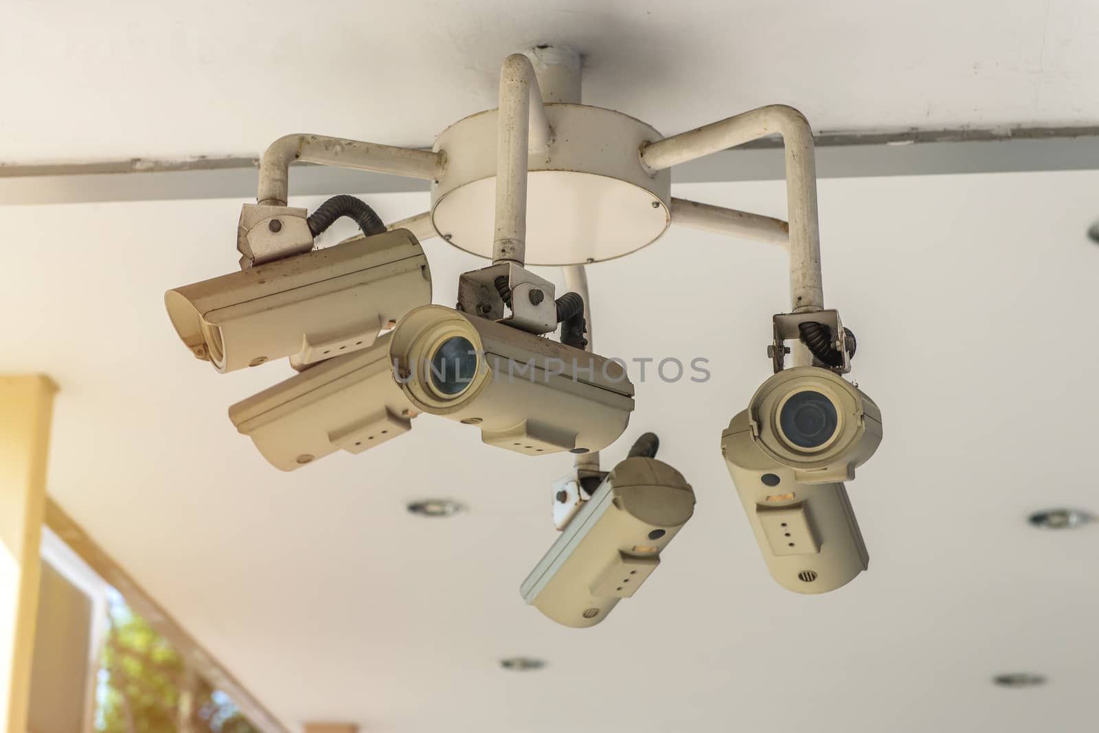 Security CCTV camera and urban video, electronic device.