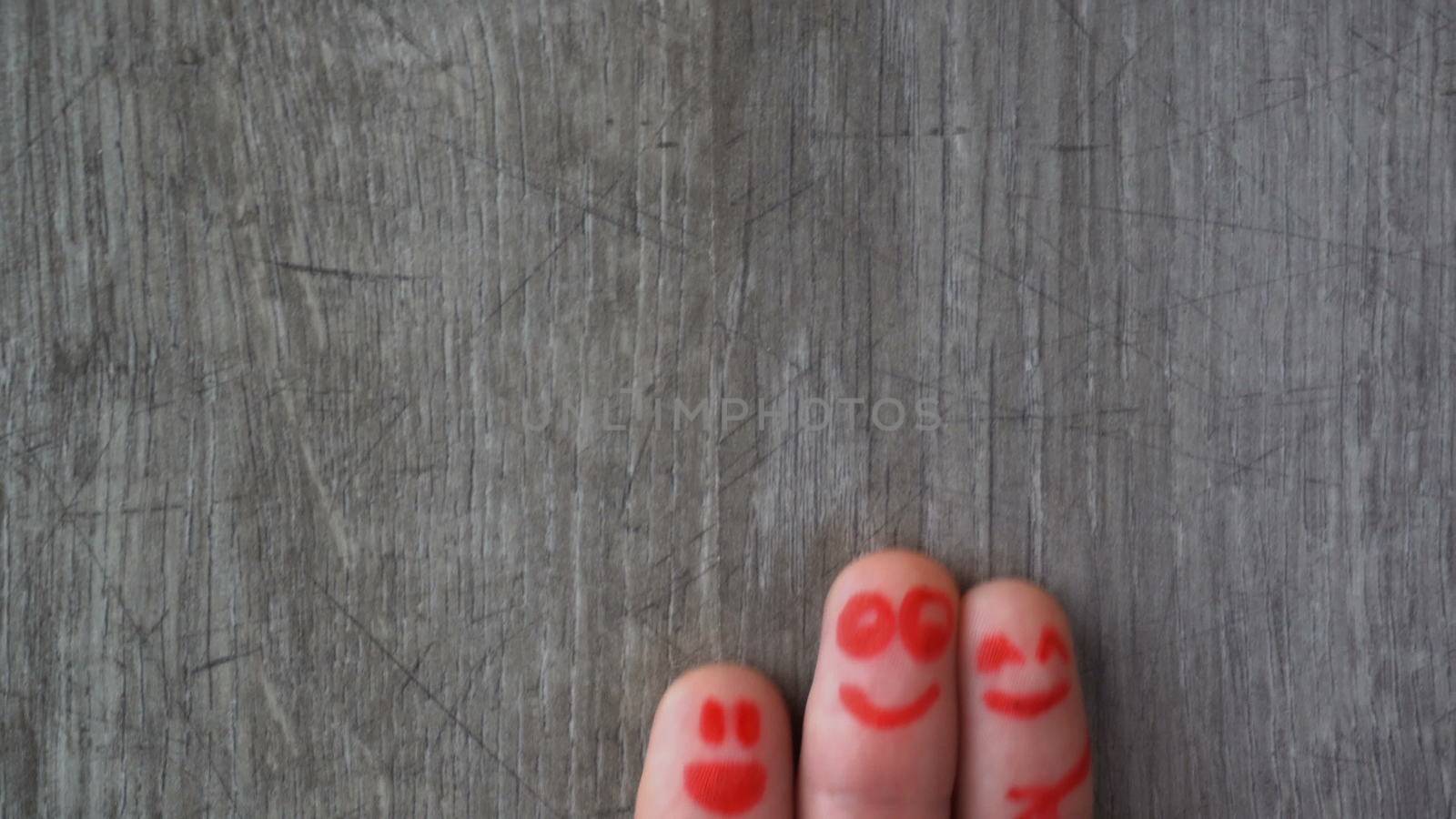 happy fingers.beautiful faces painted on the toes by nolimit046