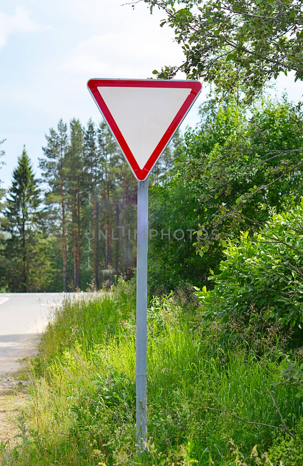 Road sign on the edge of the slopes by SvetaVo