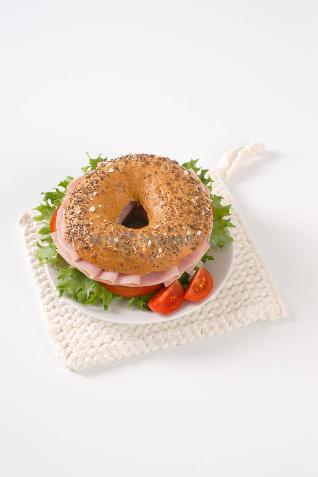 bagel sandwich with ham by Digifoodstock