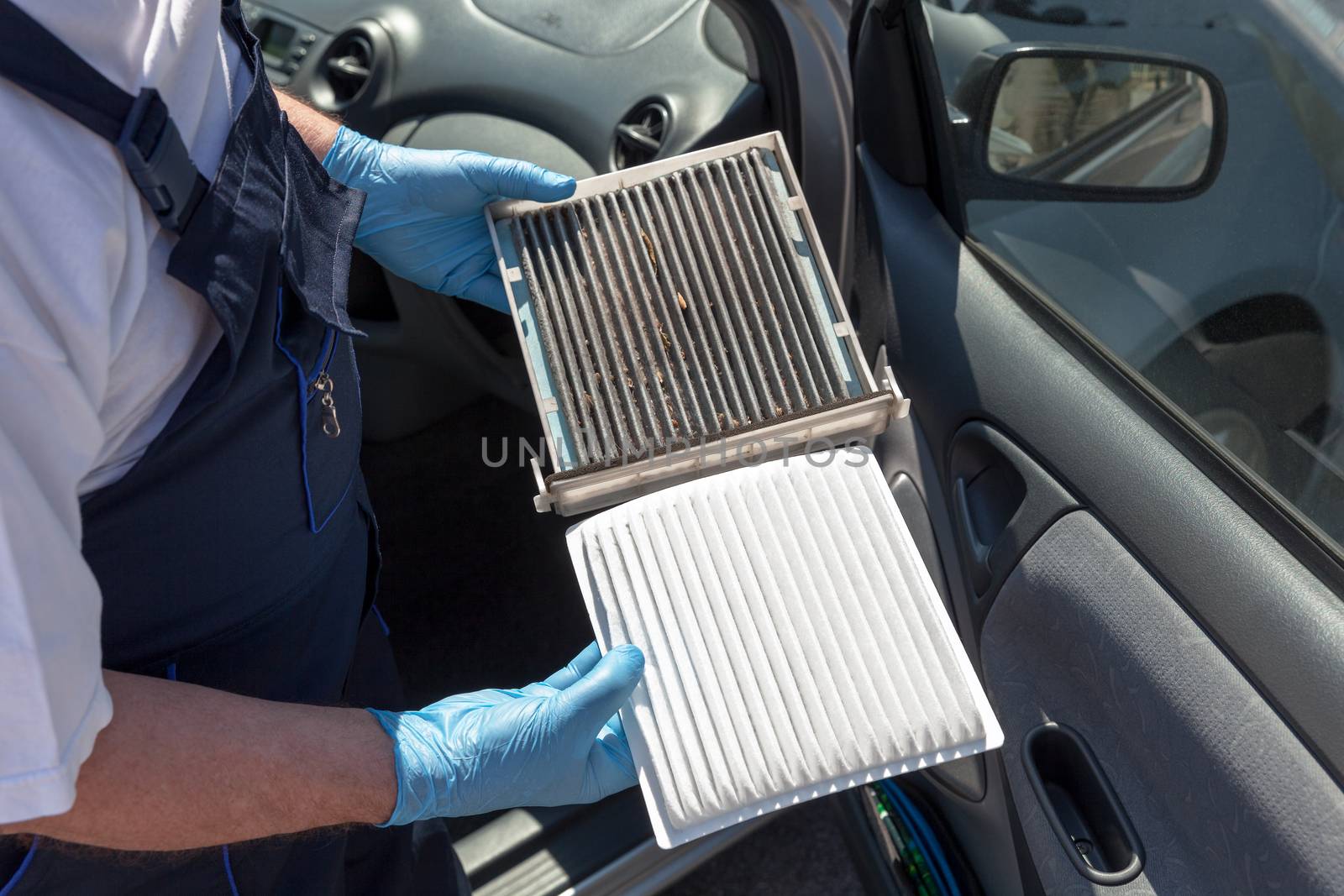 Clean and dirty cabin air filter for car