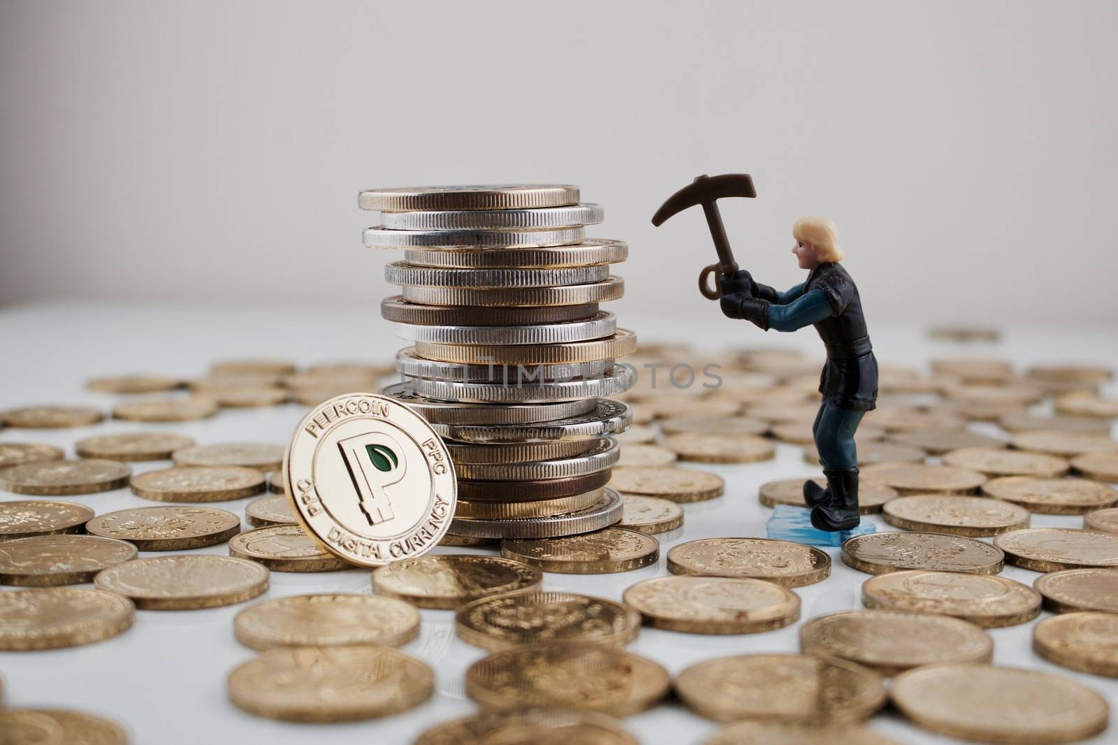 Digital currency physical gold peercoin coin.