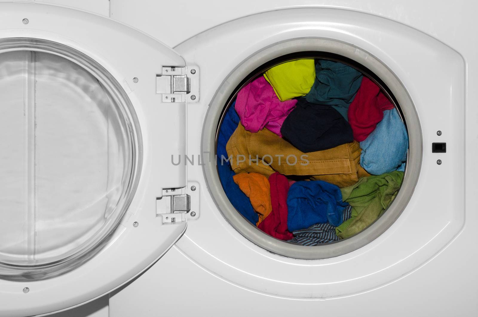 laundry  by mirekpesek