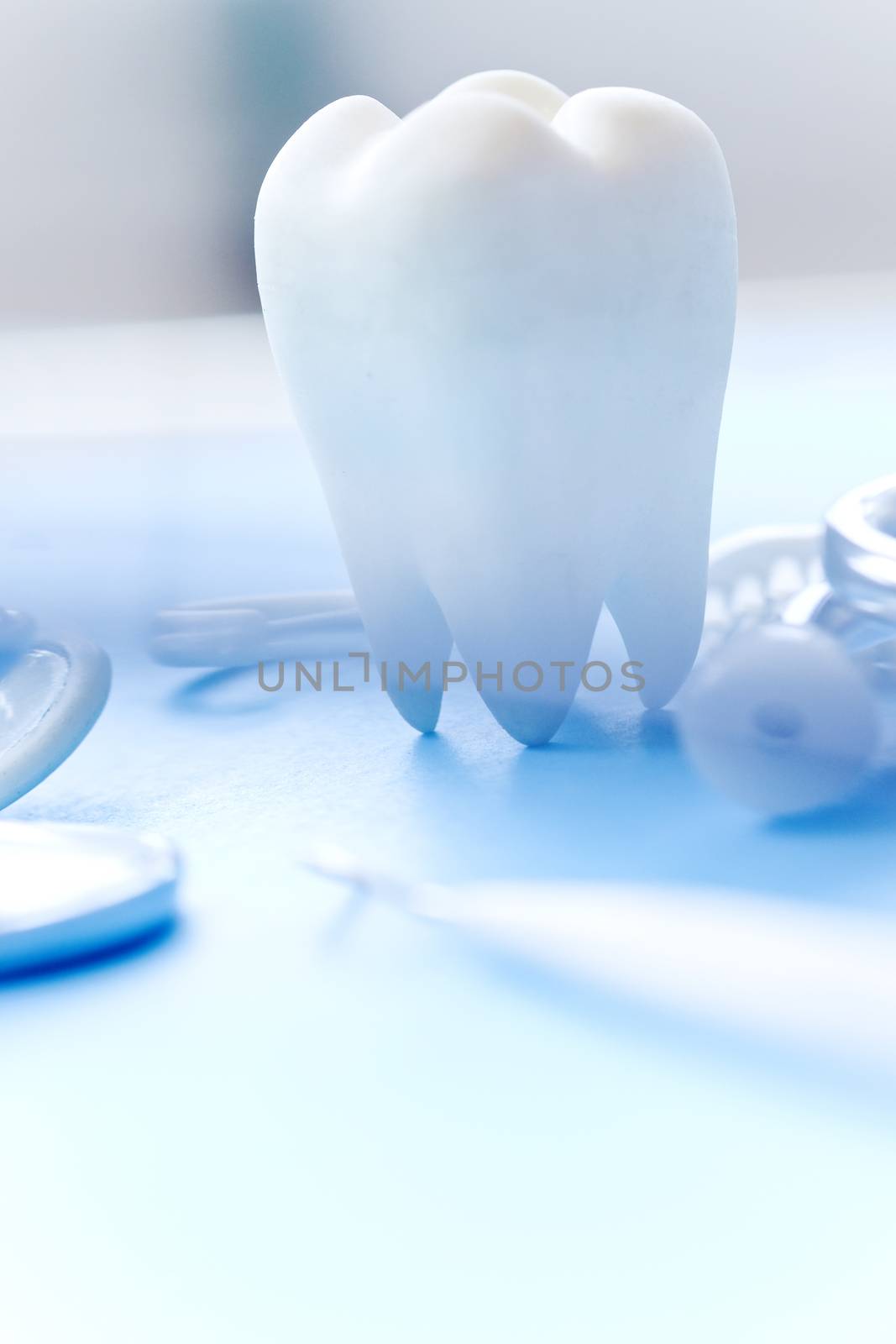 dental hygiene background by ponsulak