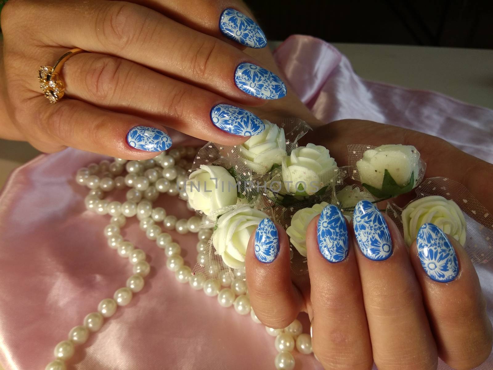 Here is presented one of the best manicure designs this year's Nail Ocean