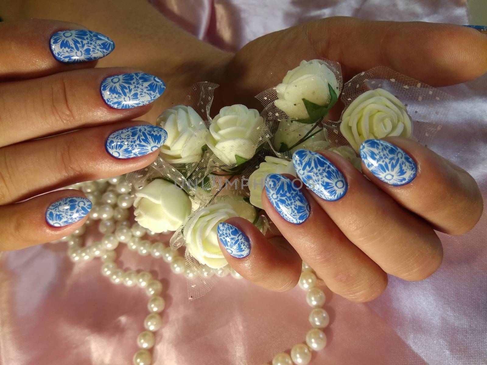 Here is presented one of the best manicure designs this year's Nail Ocean