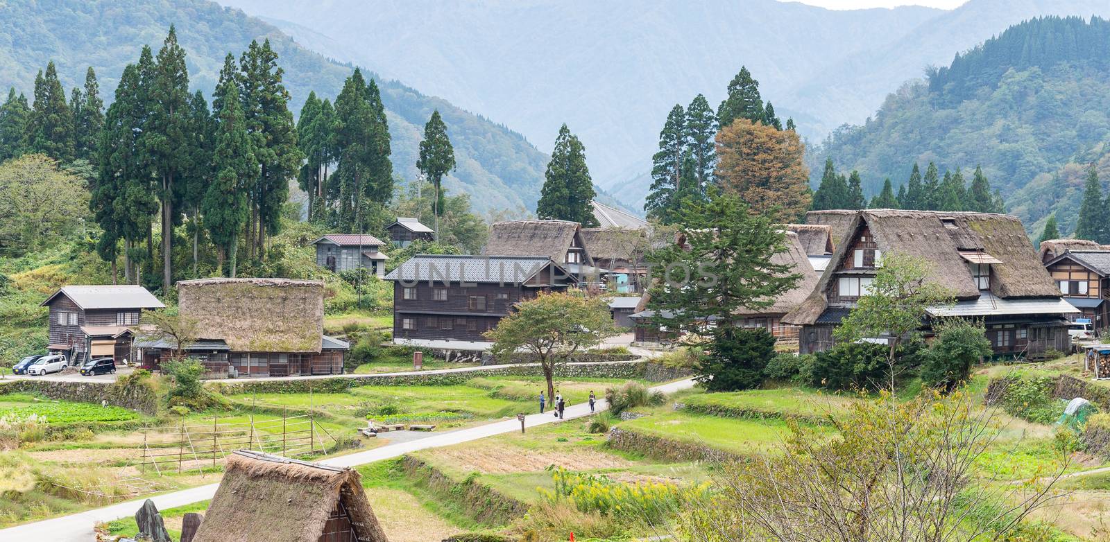 Traditional Shirakawago village by leungchopan
