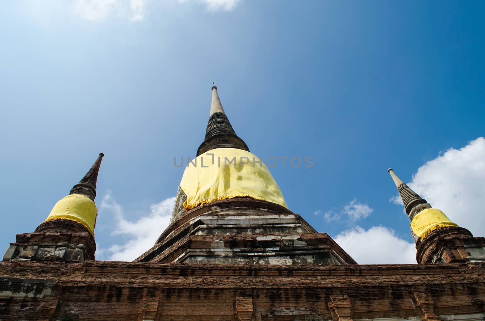 Wat Yai Chai Mongkol obviously is one of the major temples in the Ayutthaya area . and features a large Stupa, built after King Naresuan's Victory