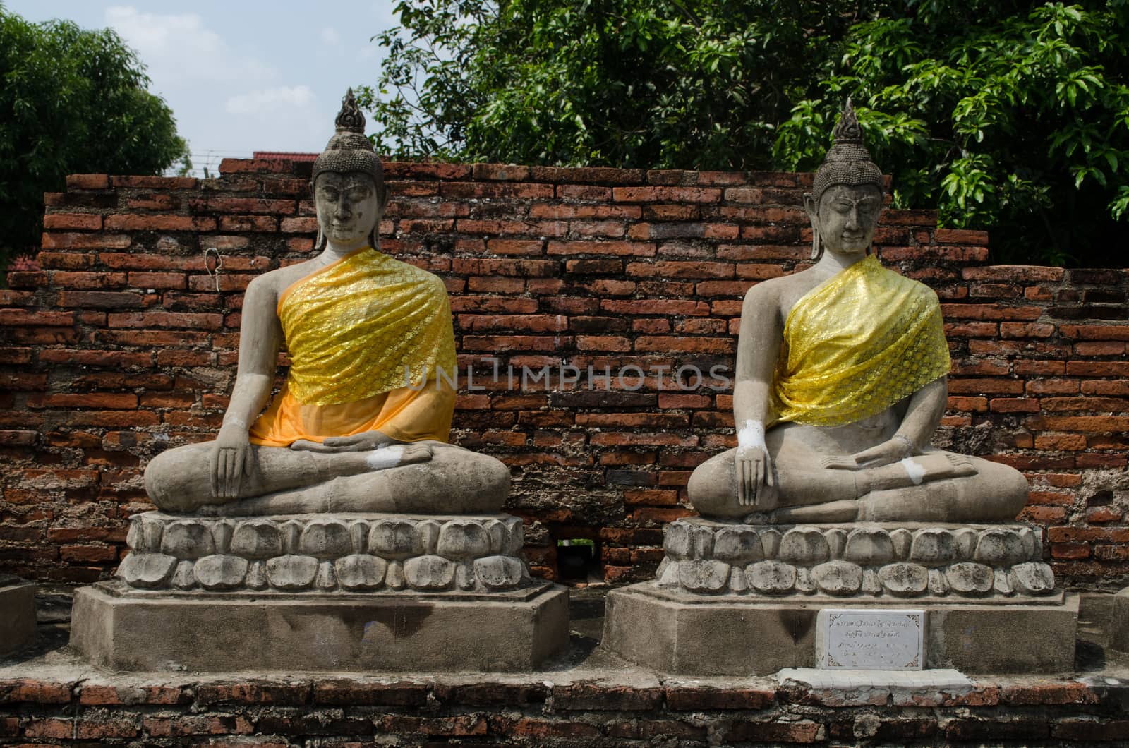 Wat Yai Chai Mongkol obviously is one of the major temples in the Ayutthaya area . and features a large Stupa, built after King Naresuan's Victory