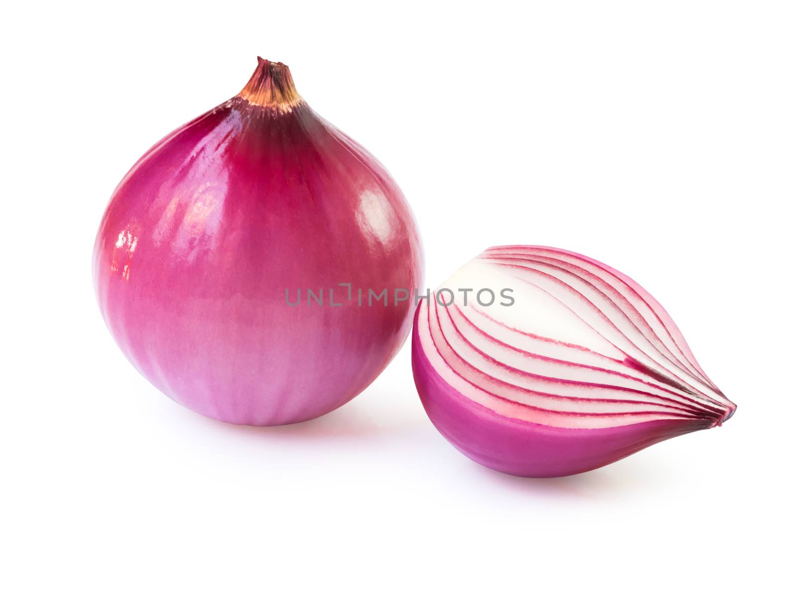 Red onion and slice isolated on white background with clipping p by pt.pongsak@gmail.com