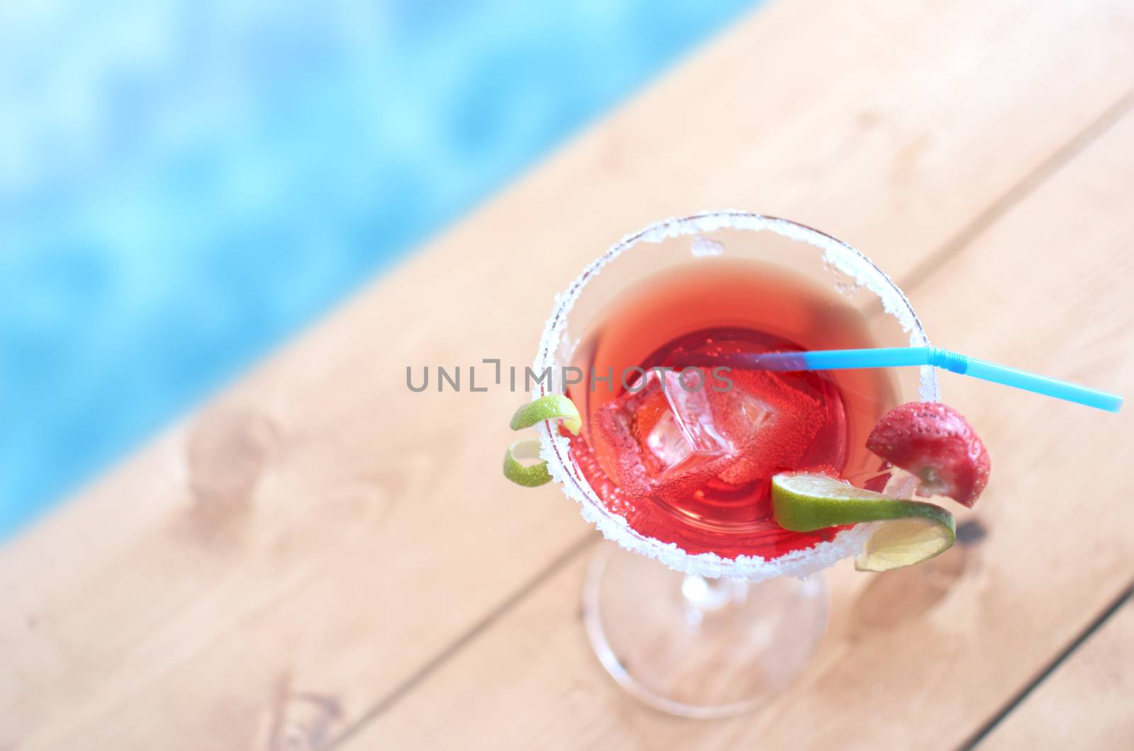 Poolside cocktail  by unikpix
