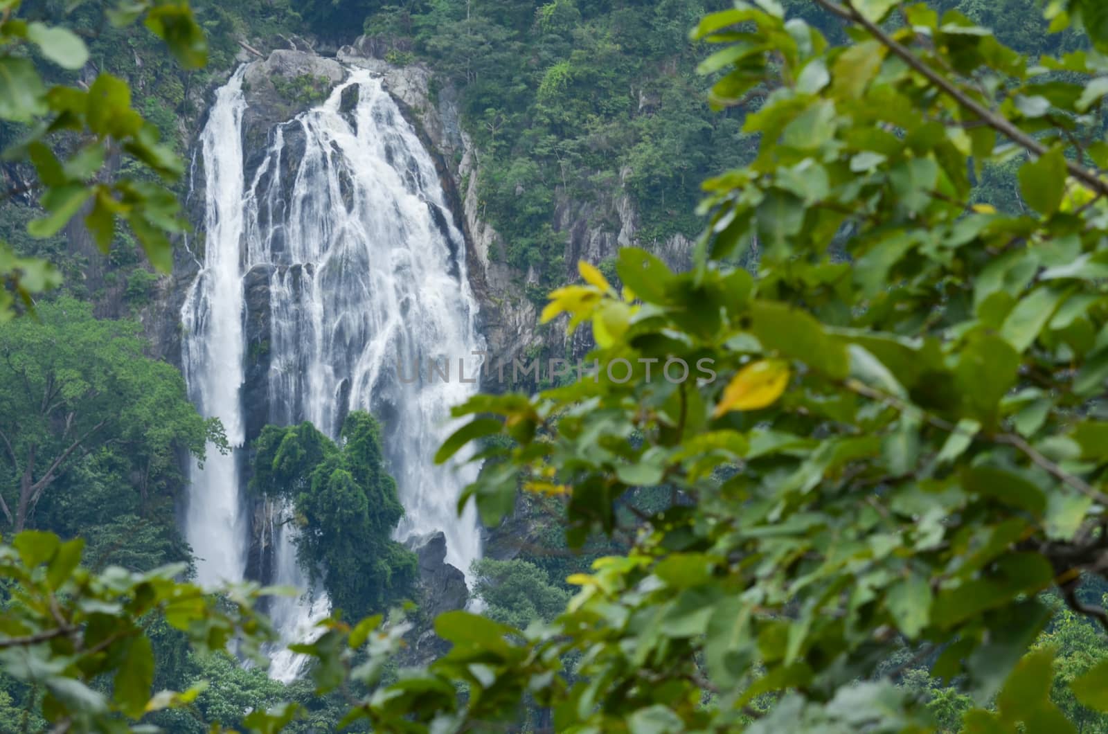 Klong lan Waterfall is big waterfall in thailand ,province Kampang phed