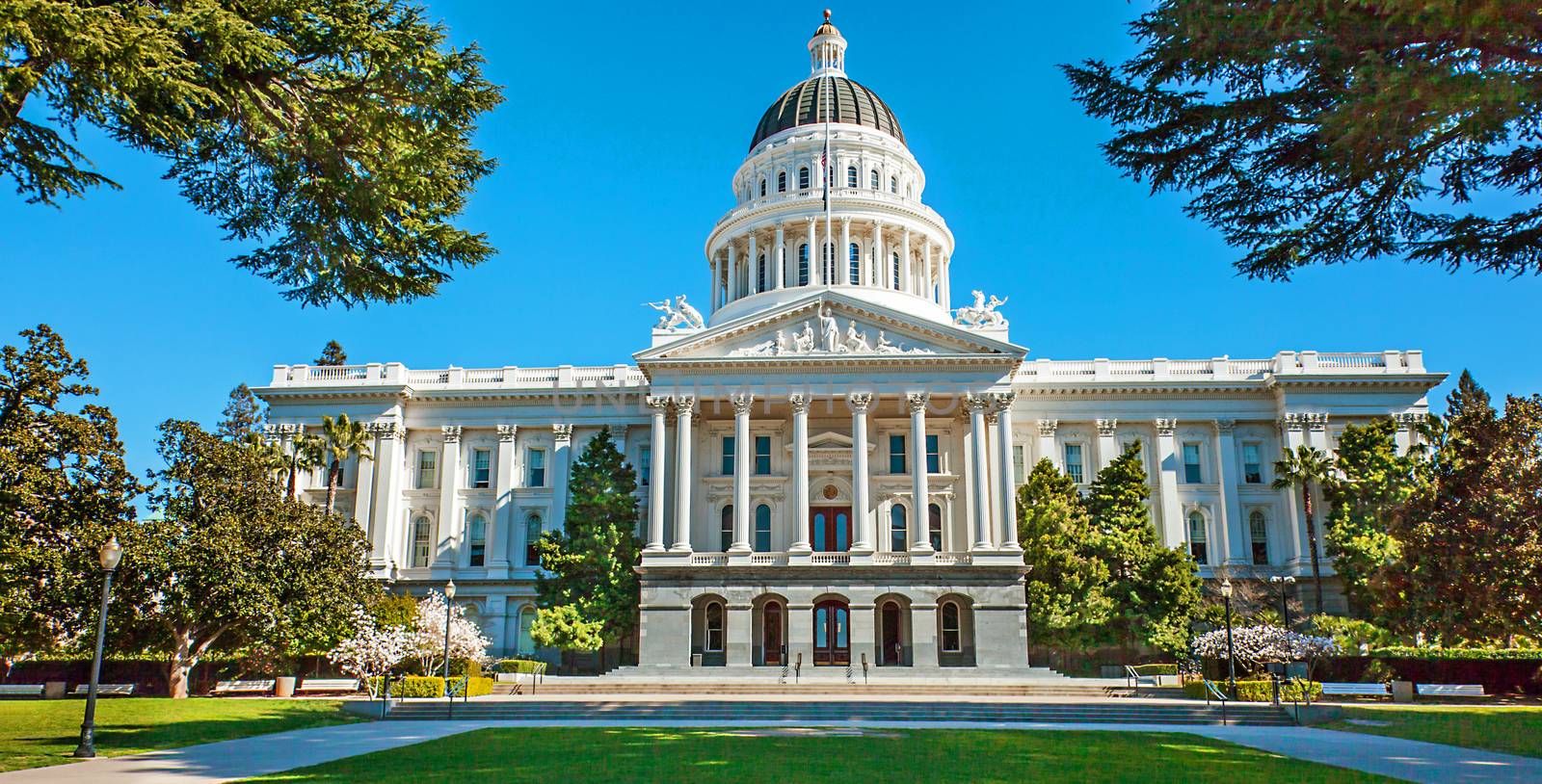 California State Capitol Sacramento USA  by Makeral