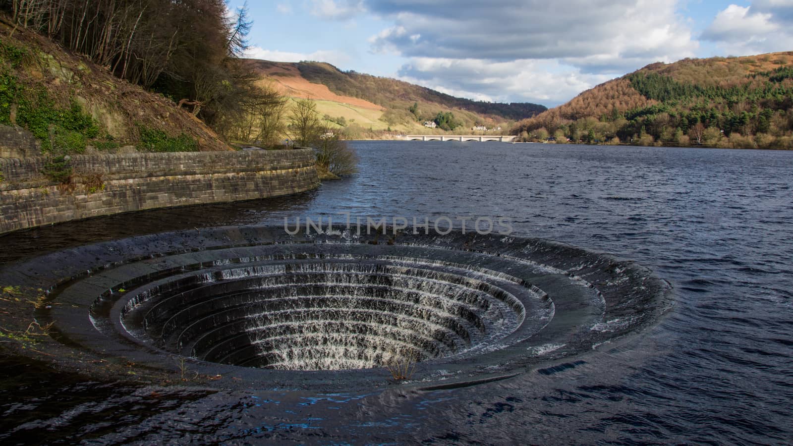 Ladybower reservoir overflow by alan_tunnicliffe