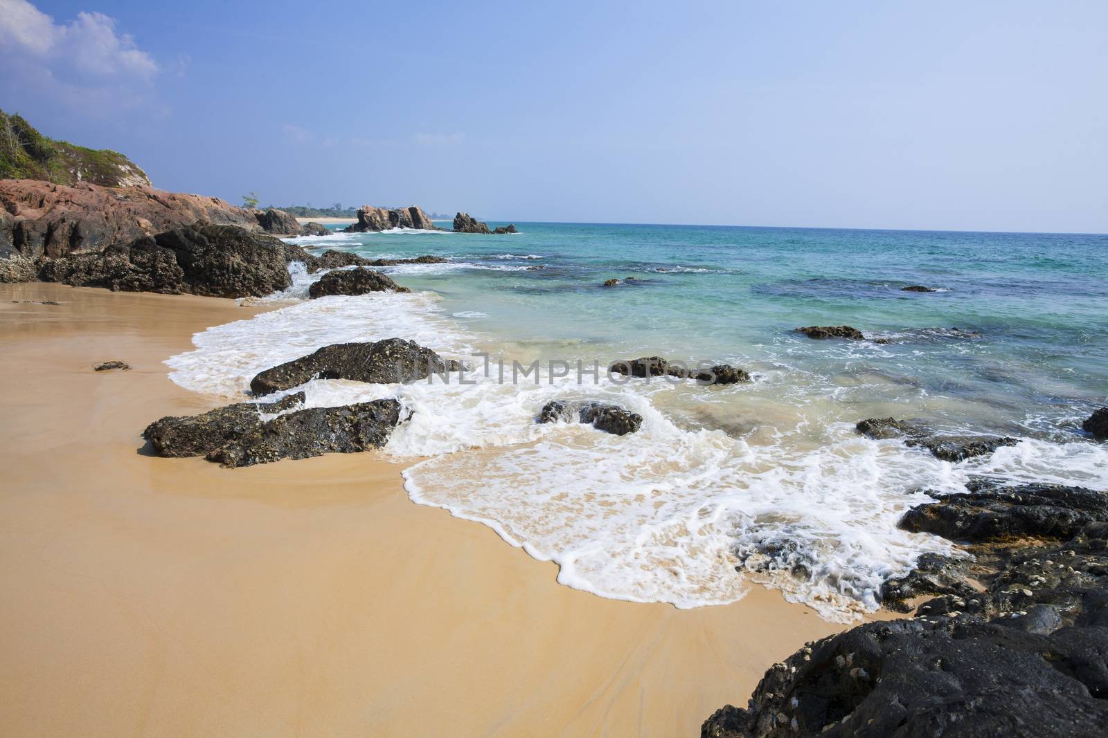 Beautiful beach Thailand. by jee1999