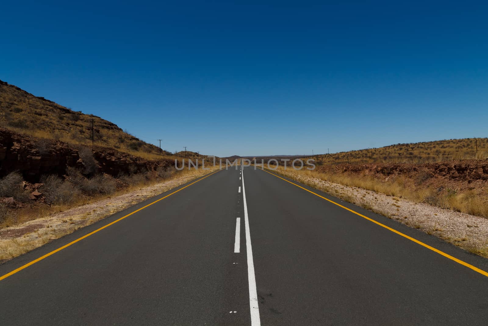 Tarmac road from Mariental to Kalahari desert