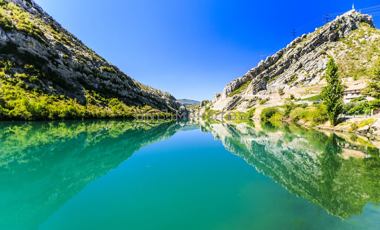 Mountains and lake photo with reflection