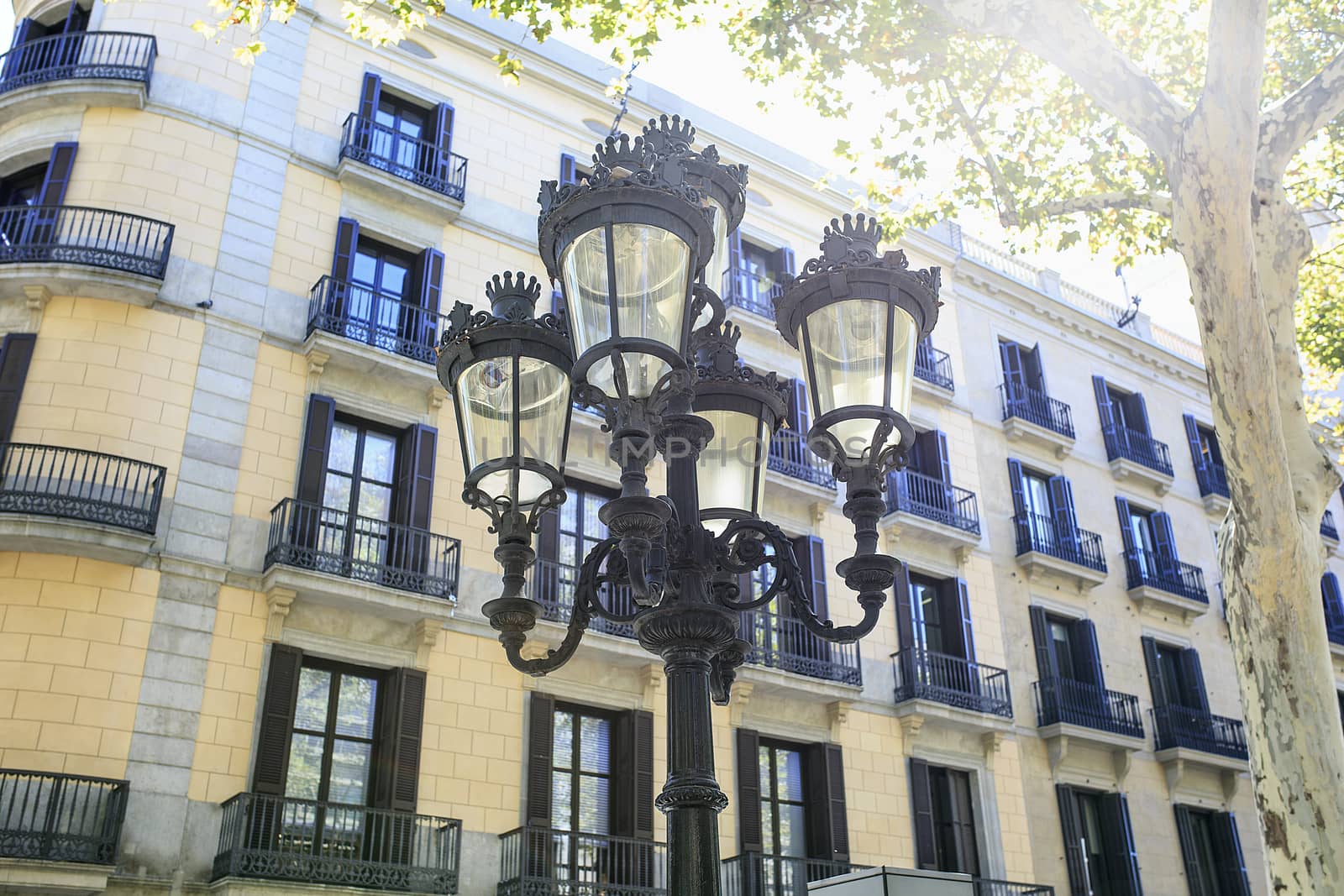 Tipycal street light sited in Barcelona by nachrc2001