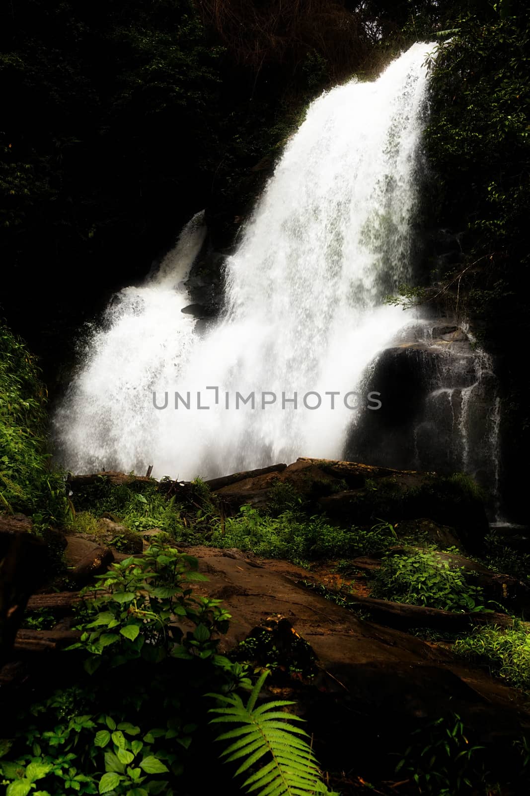 Pha Dok Seaw Waterfall in Chiang Mai, Thailand