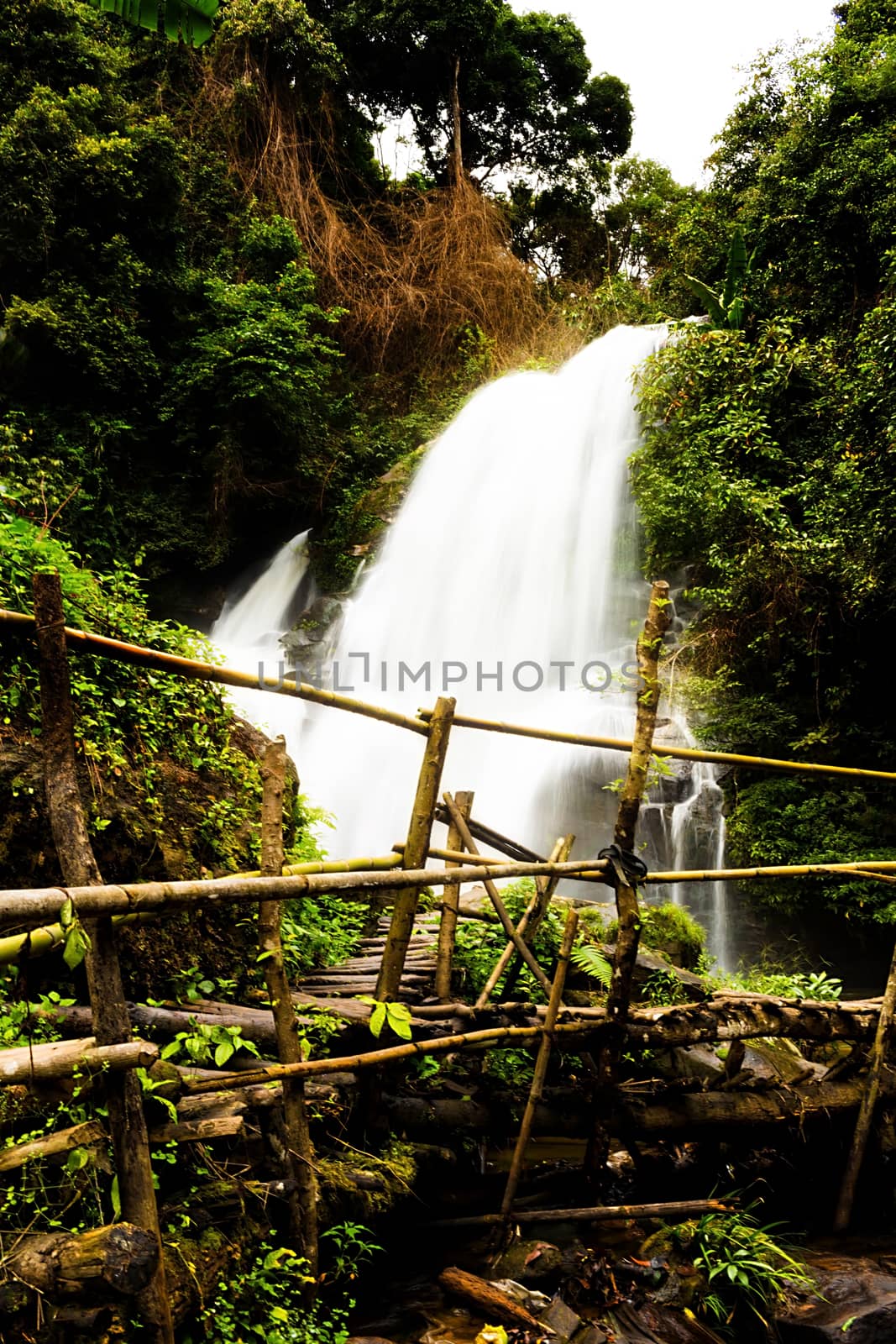 Pha Dok Seaw Waterfall in Chiang Mai, Thailand