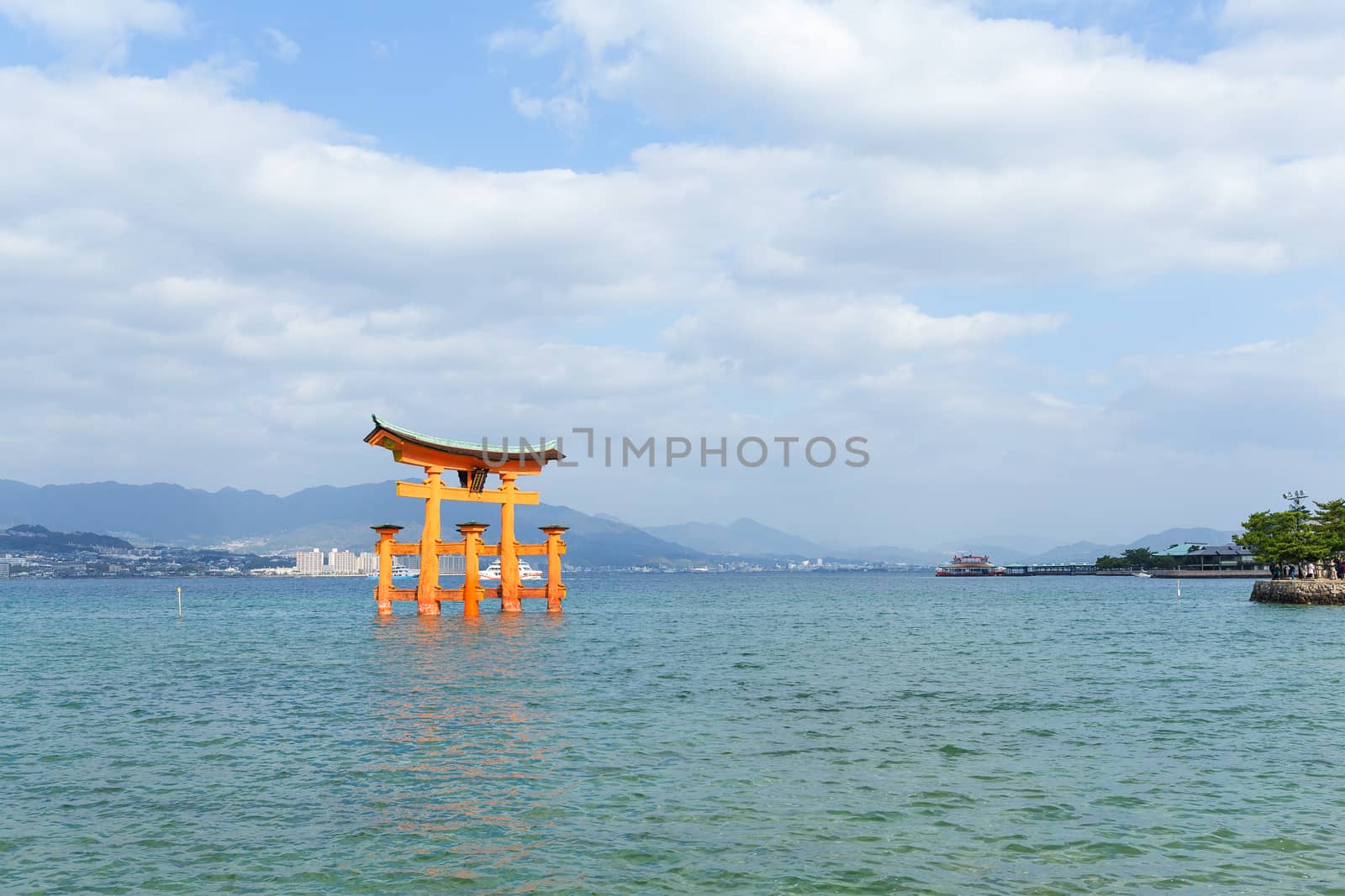 Itsukushima shrine with floating shinto gate