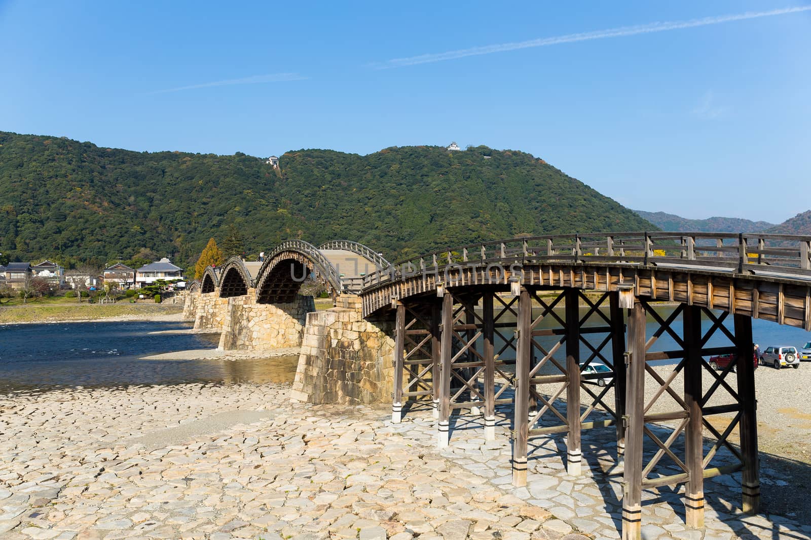 Kintai arc bridge by leungchopan