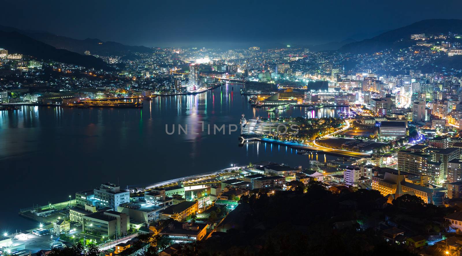 Nagasaki city at night by leungchopan