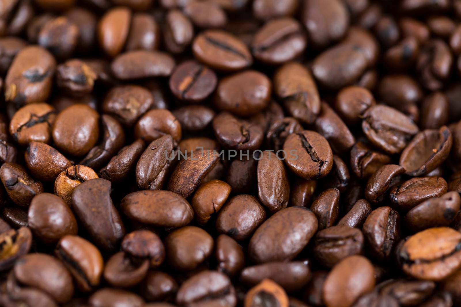 Roasted coffee bean by leungchopan