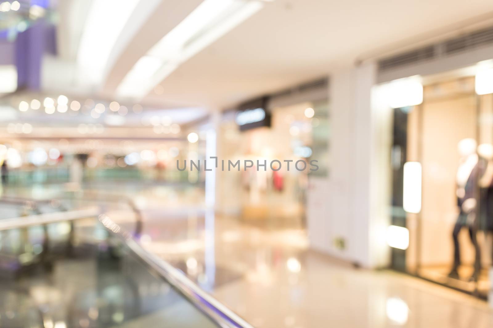 Blur store with bokeh background by leungchopan
