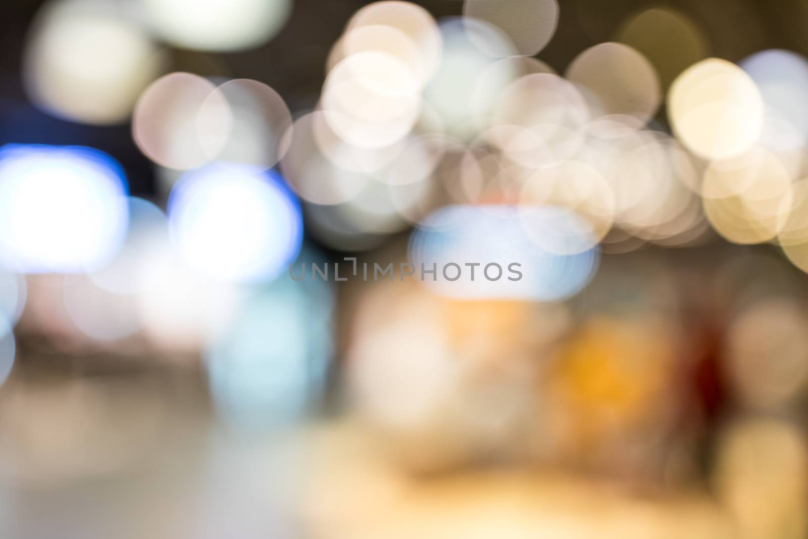 Unfocused of shopping center by leungchopan