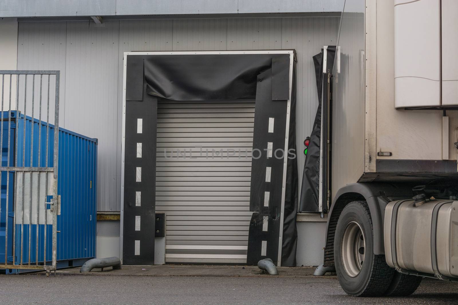 Truck for unloading or loading at the depot of a forwarding company.