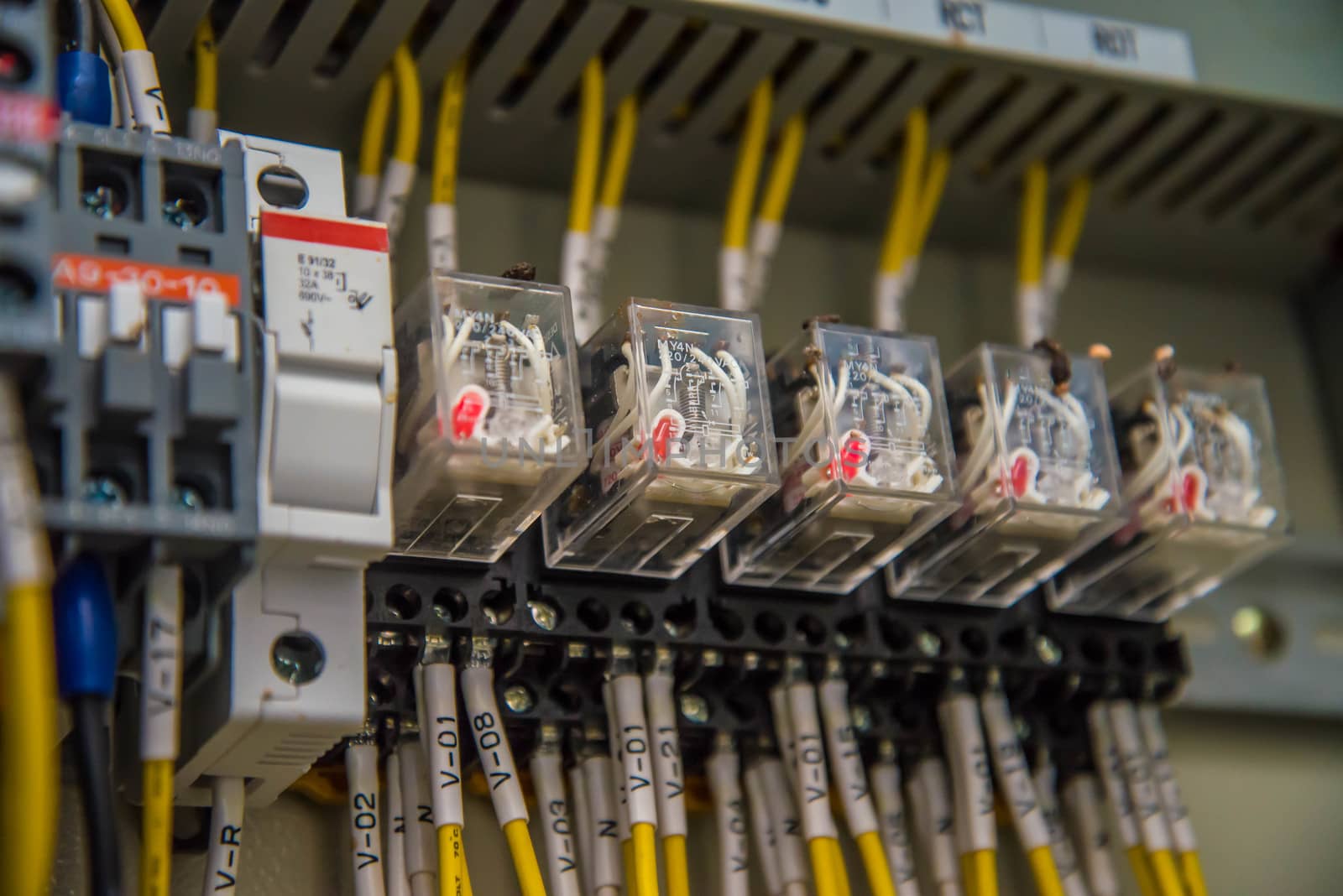 Control panel in the factory, Electrical control circuit