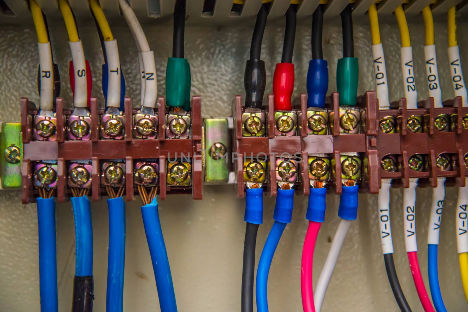 Control panel in the factory, Electrical control circuit