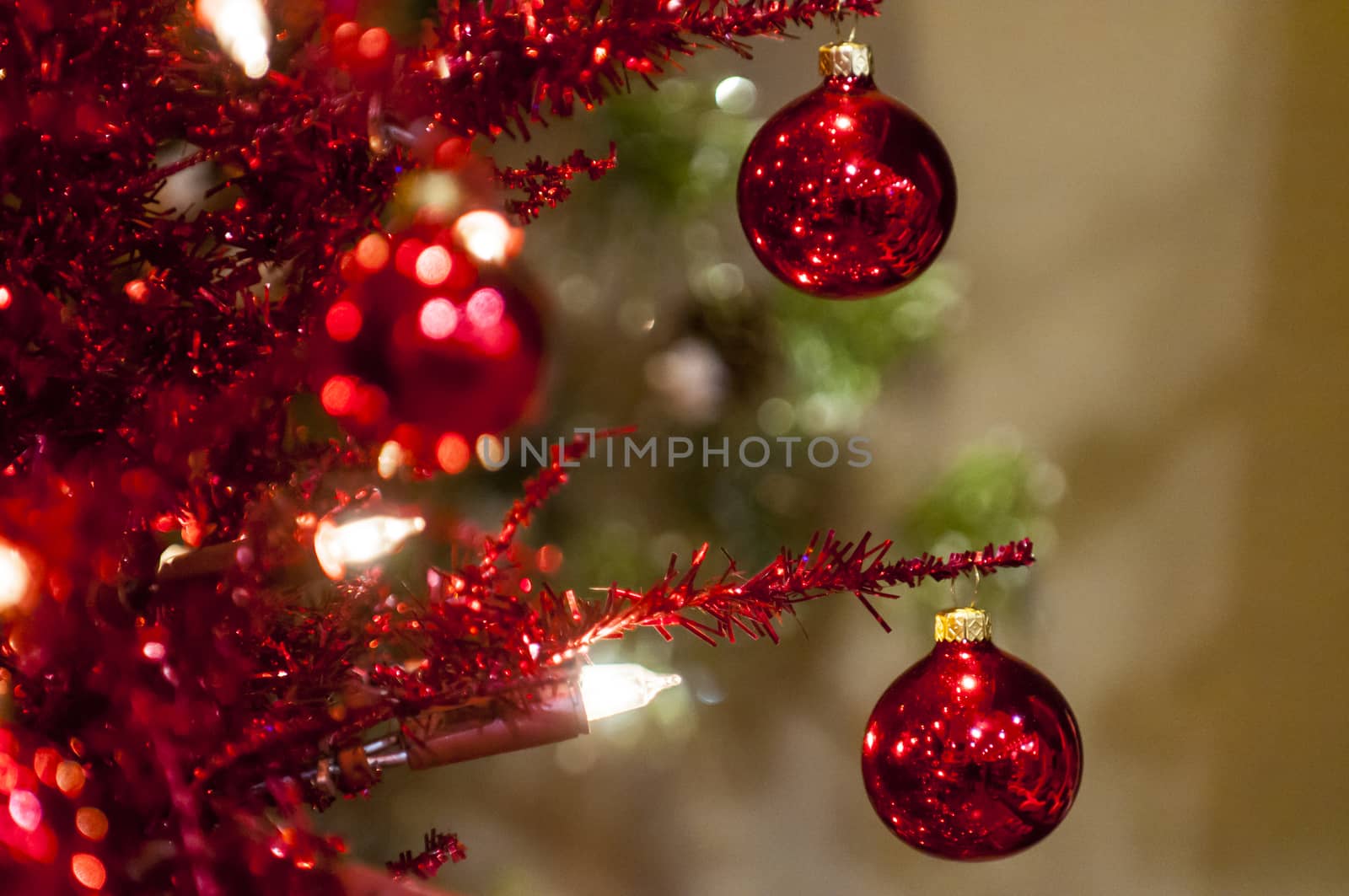 two red christmas balls by vangelis