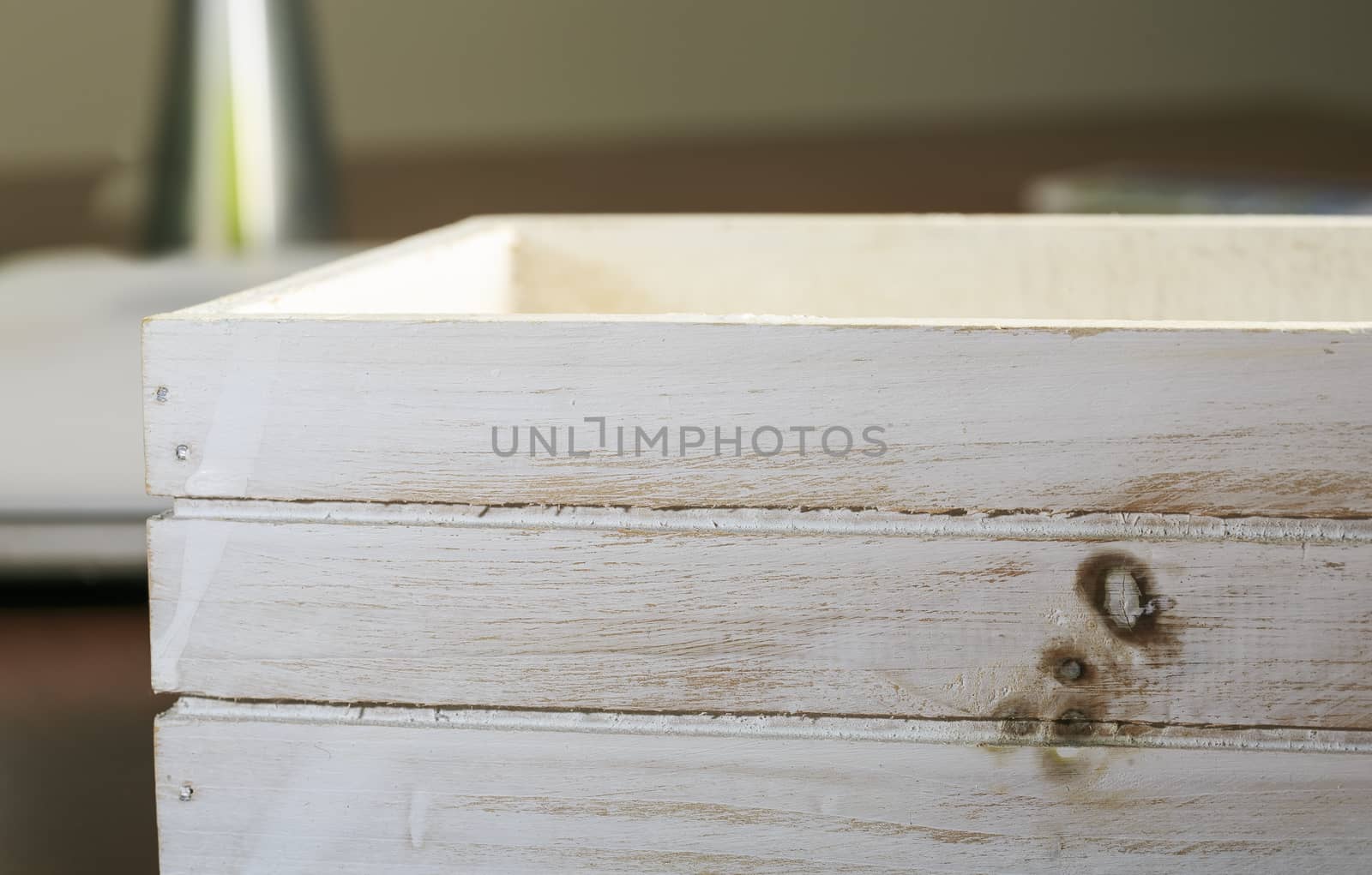 Little White wooden box by nachrc2001