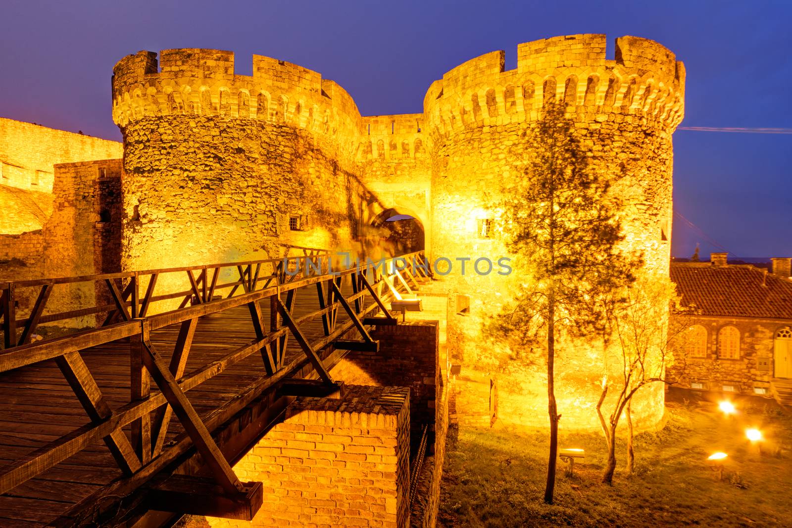 Belgrade fortress and Kalemegdan park at night