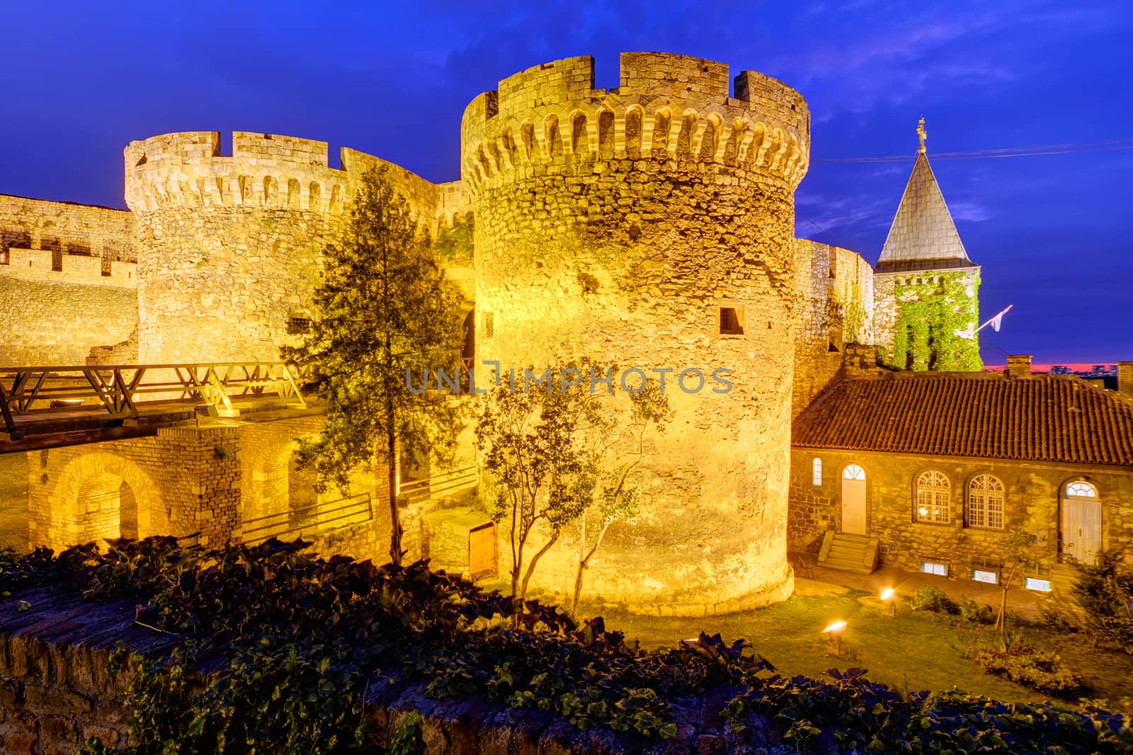 Belgrade fortress by vladimirnenezic