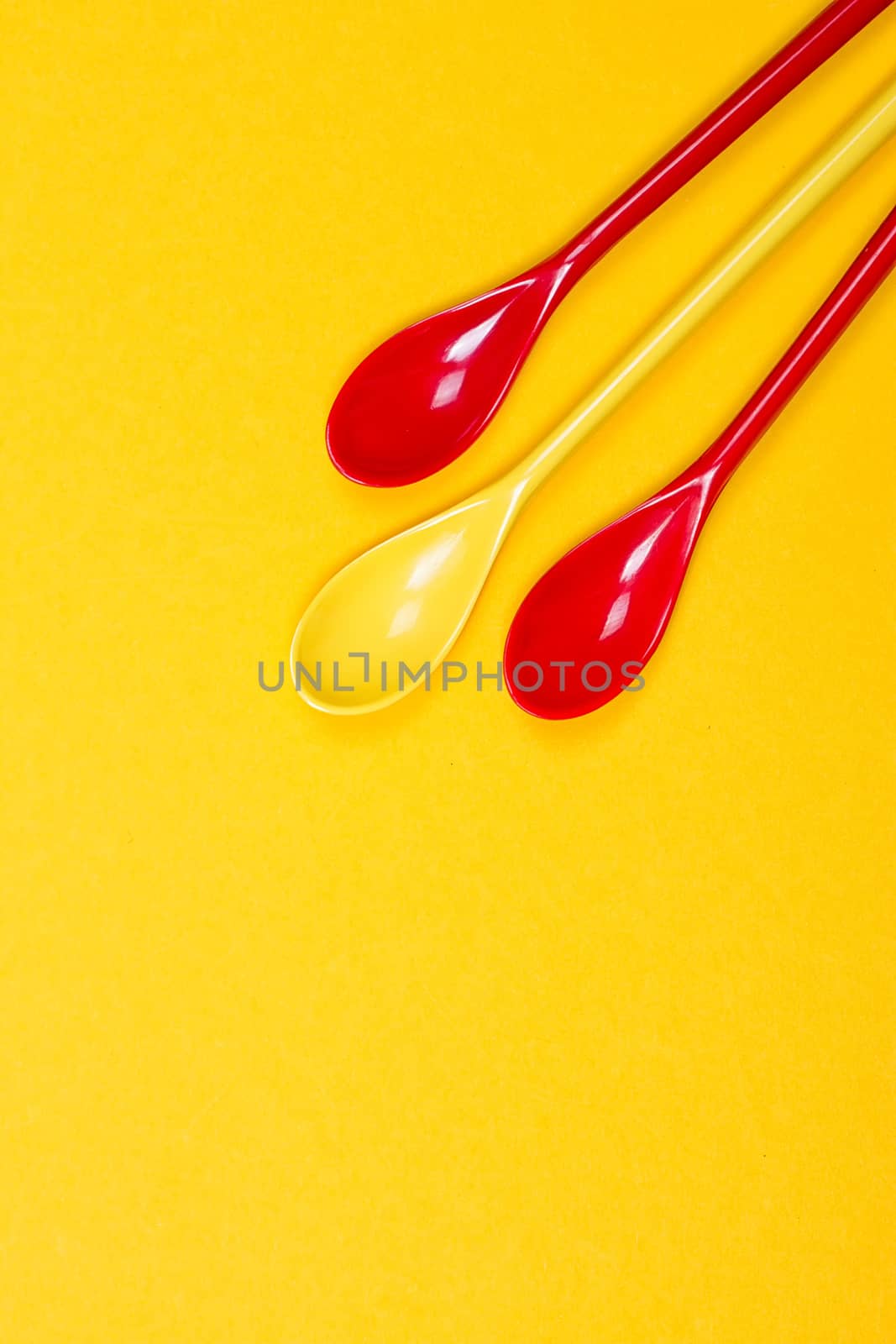 Set of multi-colored long spoons by victosha